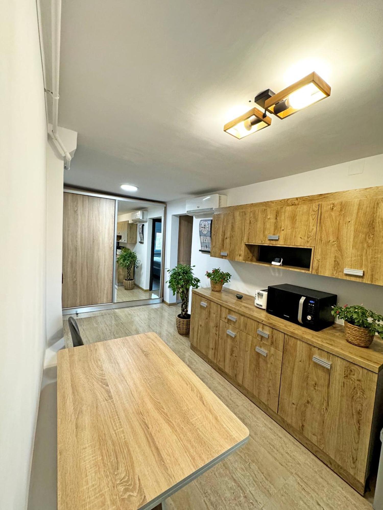 Ultracentral Apartment Târgu Jiu Zewnętrze zdjęcie