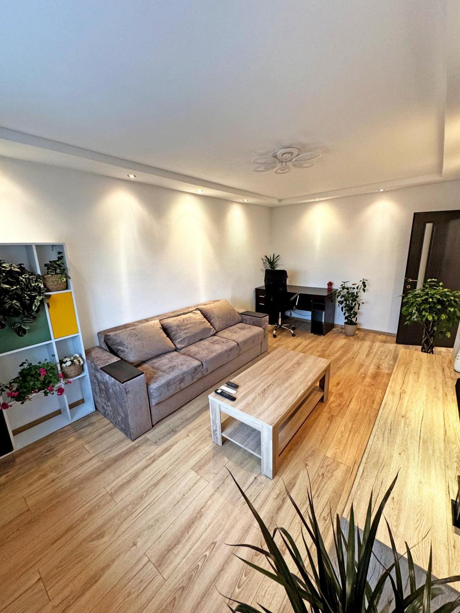 Ultracentral Apartment Târgu Jiu Zewnętrze zdjęcie