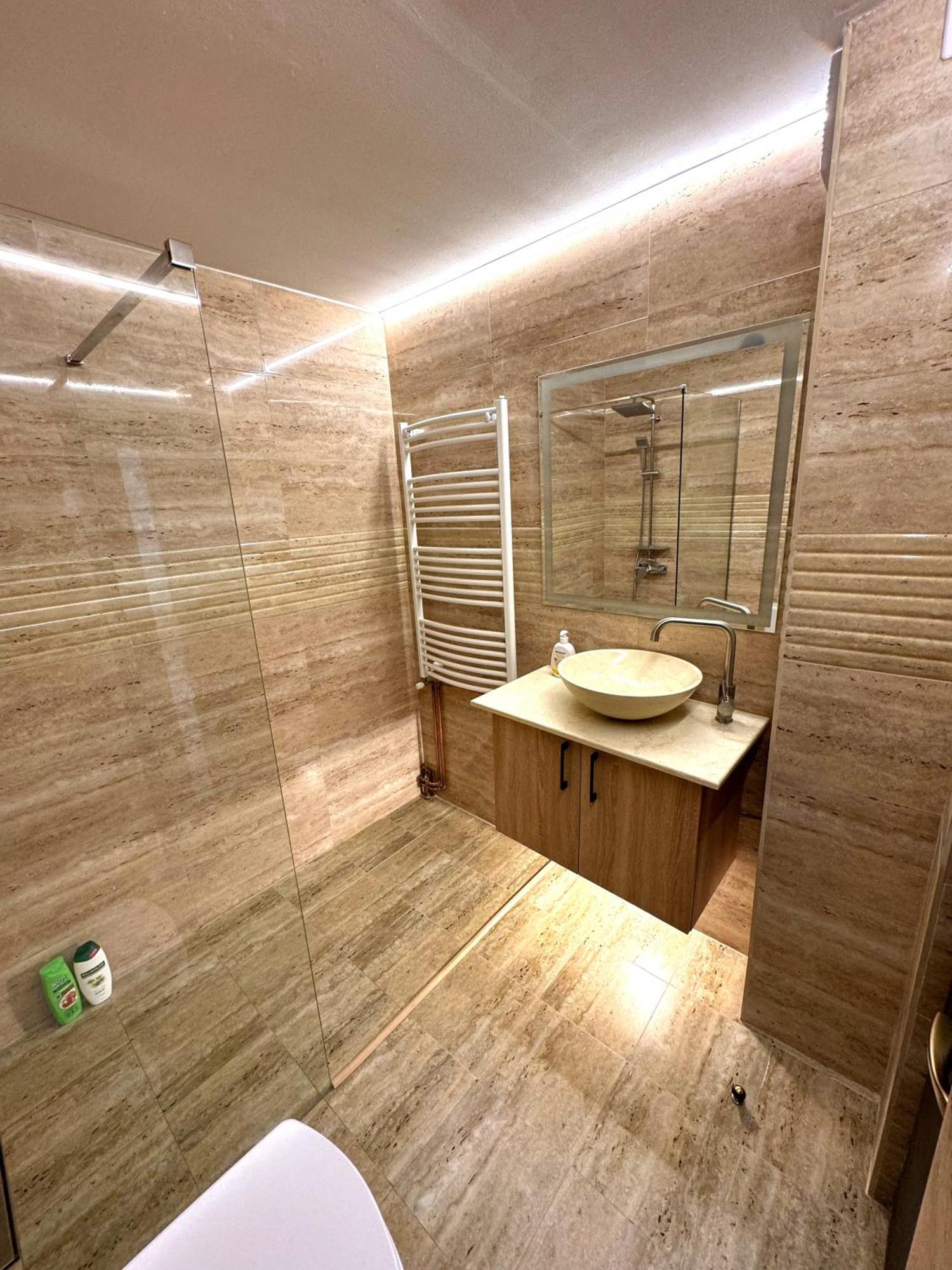 Ultracentral Apartment Târgu Jiu Zewnętrze zdjęcie